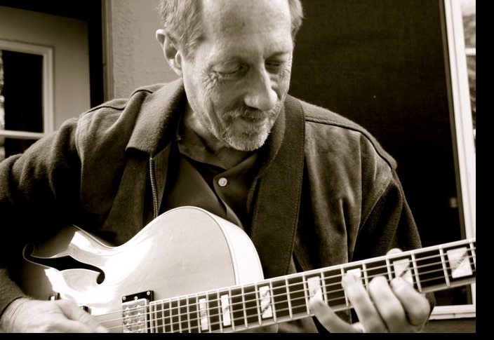 Performance Tip from Bruce Buckingham: Why Guitarists Should Read Music