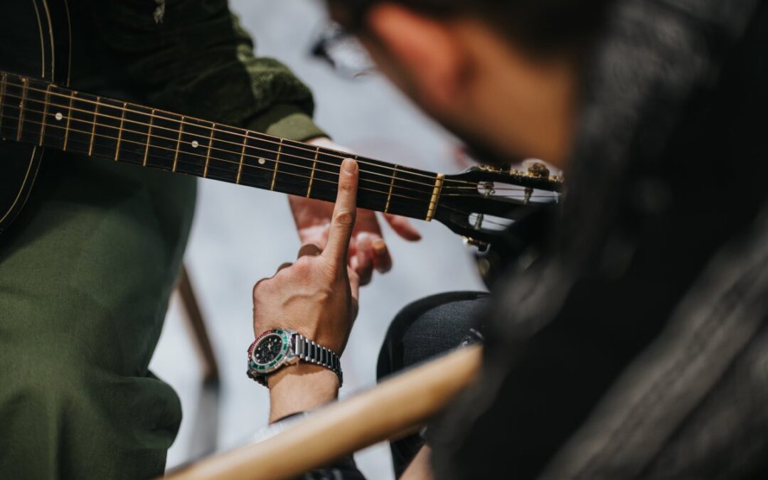 How to Know Your Guitar Frets Are Dying