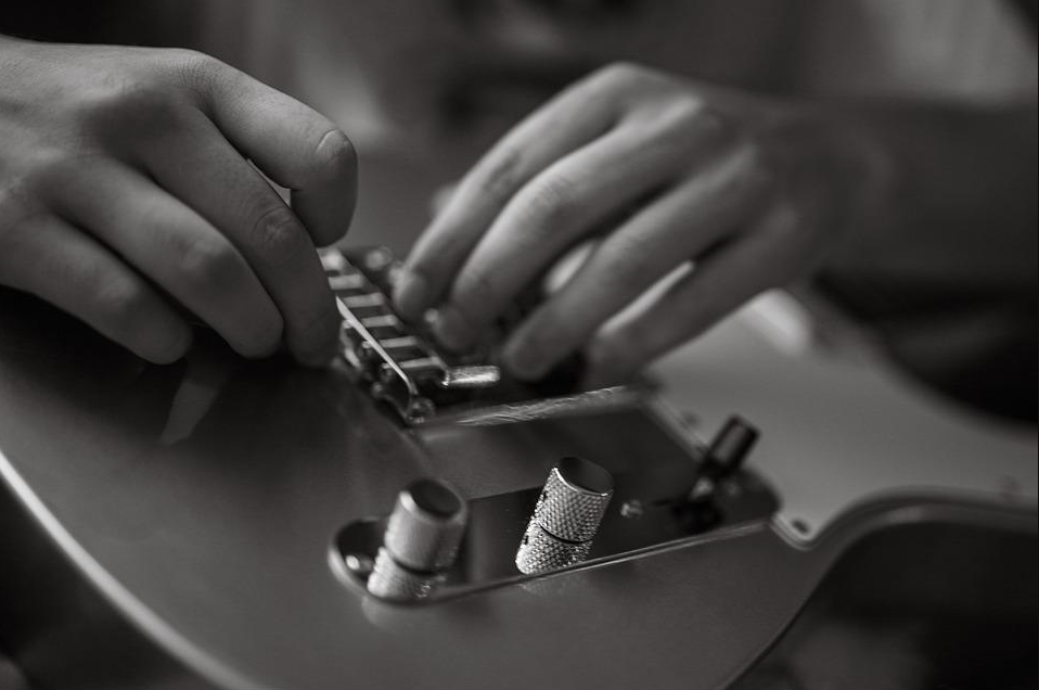 Essential Steps to Becoming a Guitar Luthier